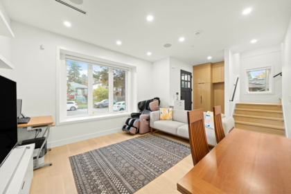 Kitchen Island Photo of 552 E 58th Avenue, Vancouver, BC