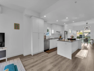 Kitchen Island Photo of 120 609 Sydney Avenue, Coquitlam, BC