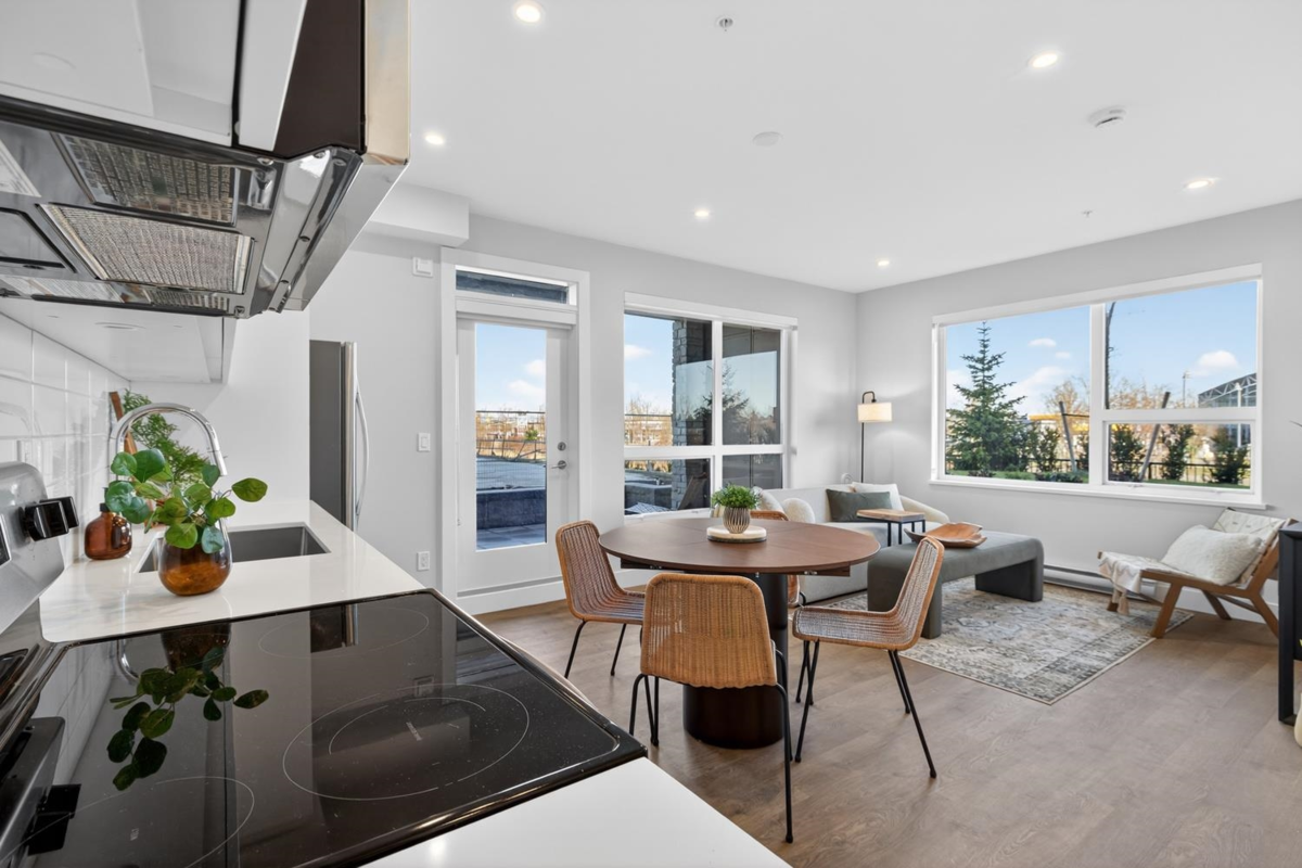 Breakfast Nook Photo of 107 1942 Starling Drive, Tsawwassen, BC