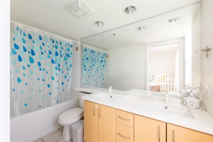 Walk-In Closet Photo of 702 8460 Granville Avenue, Richmond, BC