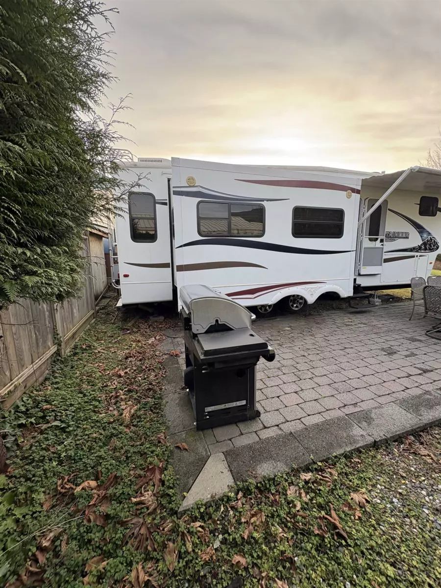Primary Bedroom Photo of 133 1436 Frost Road, Cultus Lake, BC