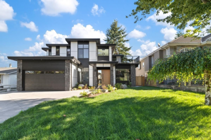 13142 69a Avenue, Surrey, BC, West Newton — 6 bed single family residence for sale