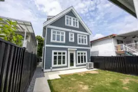 2 5808 Lanark Street, Vancouver, BC