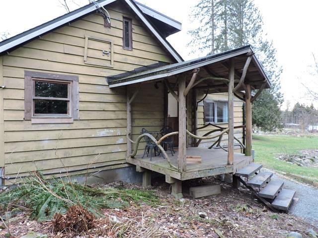 Guest Bathroom Photo of 10053 Wolfe Street, Mission, BC