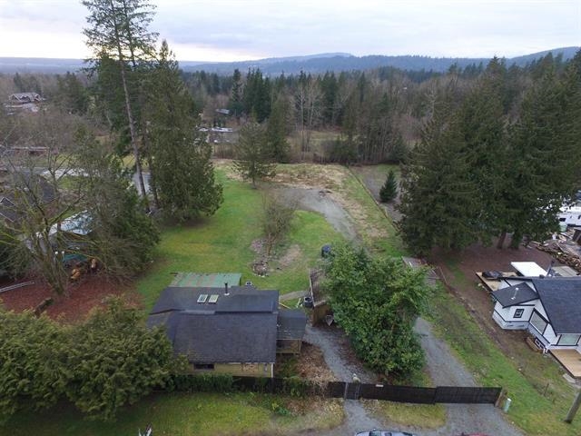 Kitchen Island Photo of 10053 Wolfe Street, Mission, BC
