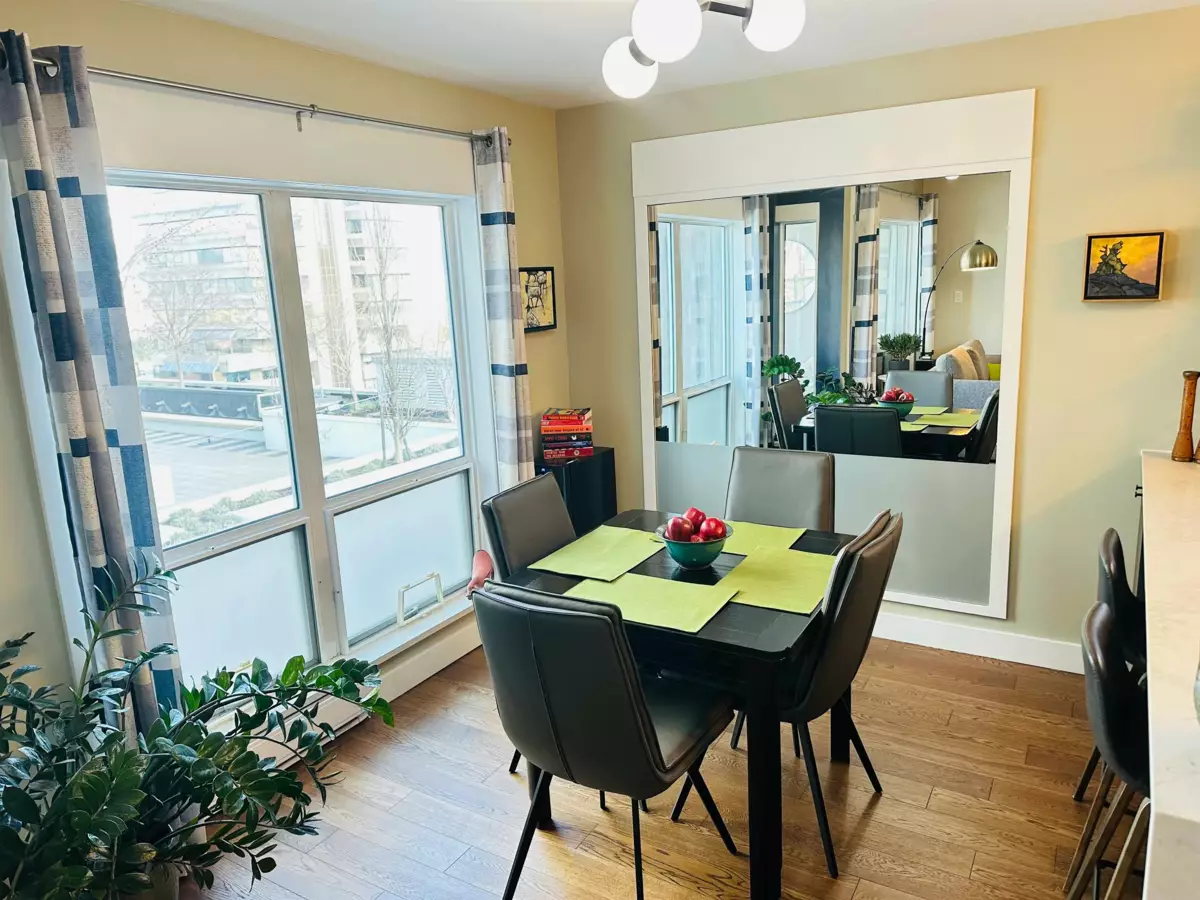 Family Room Photo of 403 985 W 10th Avenue, Vancouver, BC