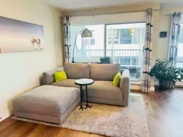 403 985 W 10th Avenue, Vancouver, BC