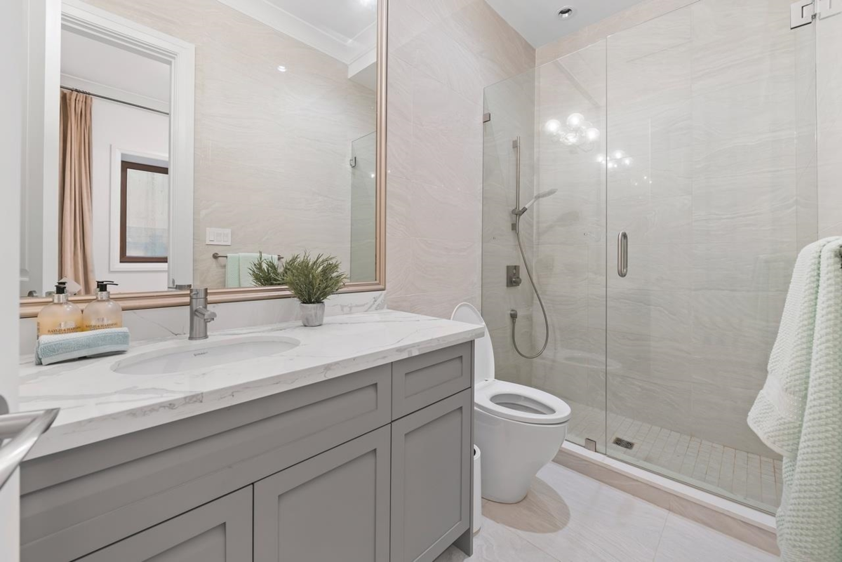 Swimming Pool Photo of 2867 W 44th Avenue, Vancouver, BC