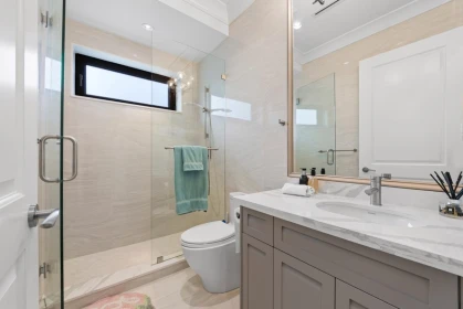 Hallway Photo of 2867 W 44th Avenue, Vancouver, BC