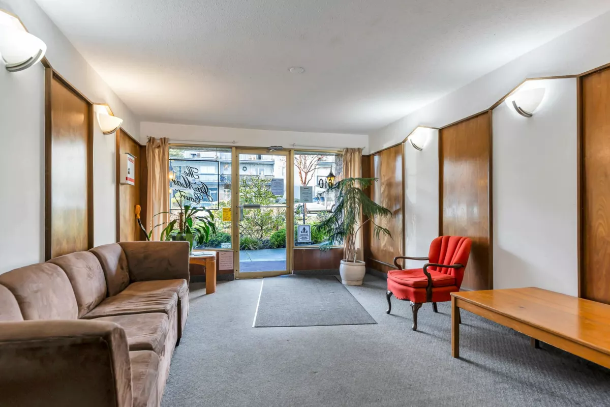 Backyard Photo of 113 610 Third Avenue, New Westminster, BC