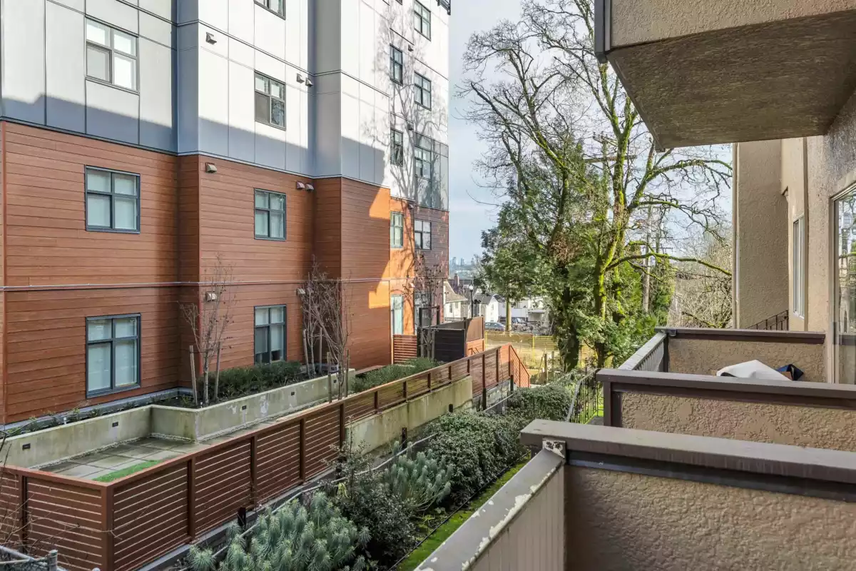 Guest Bathroom Photo of 113 610 Third Avenue, New Westminster, BC