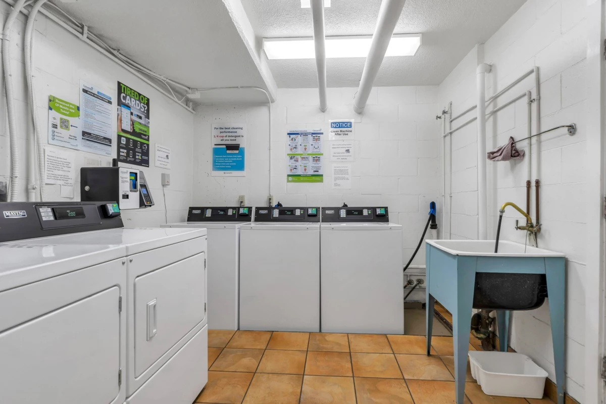 Hallway Photo of 113 610 Third Avenue, New Westminster, BC