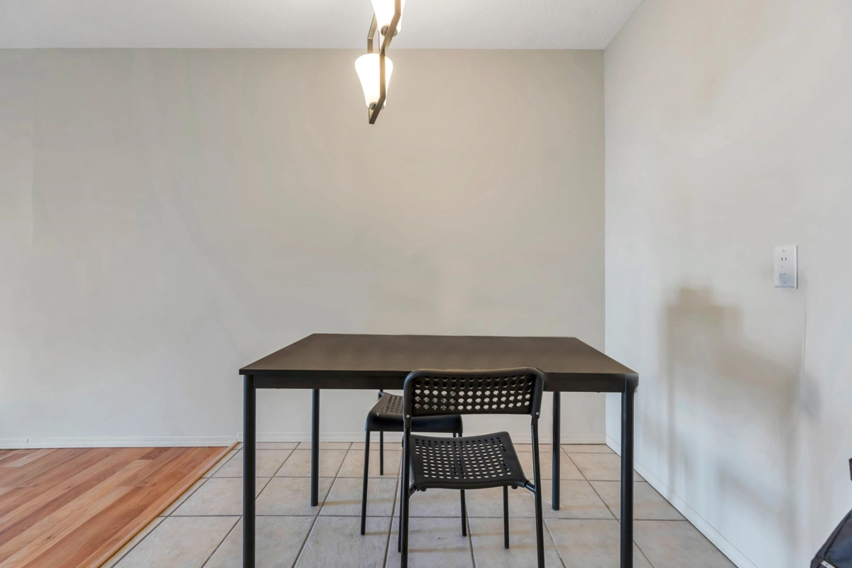 Kitchen Island Photo of 113 610 Third Avenue, New Westminster, BC