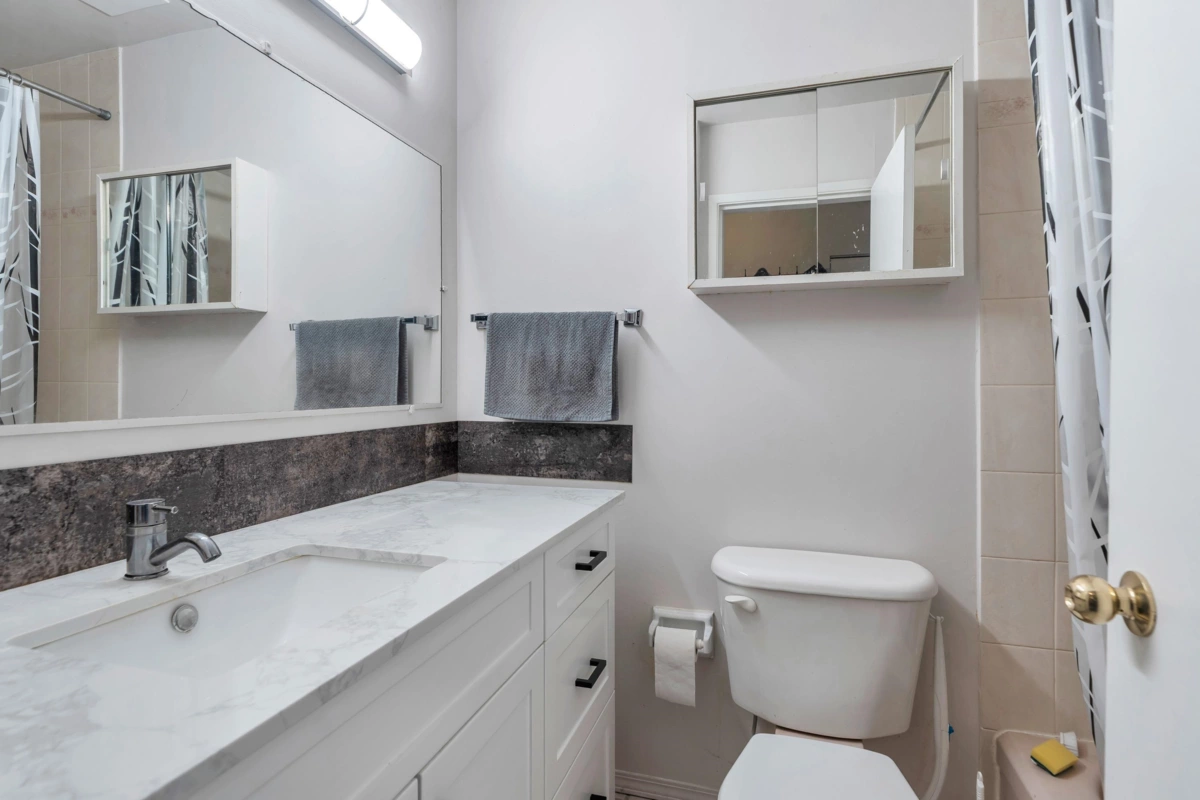 Office / Den Photo of 113 610 Third Avenue, New Westminster, BC