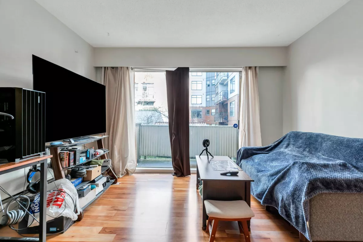 Primary Bedroom Photo of 113 610 Third Avenue, New Westminster, BC