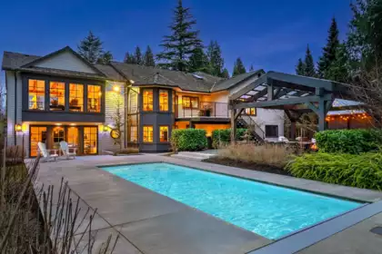 32500 Verdon Way, Abbotsford, BC, Abbotsford — 5 bed single family residence for sale