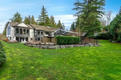 Front Yard Photo of 32500 Verdon Way, Abbotsford, BC