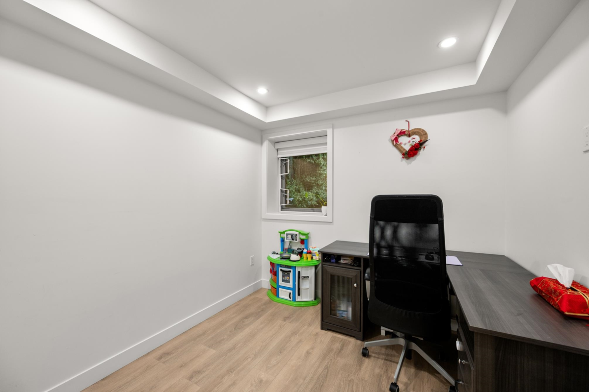 Basement Recreation Room Photo of 1452 E 20th Avenue, Vancouver, BC