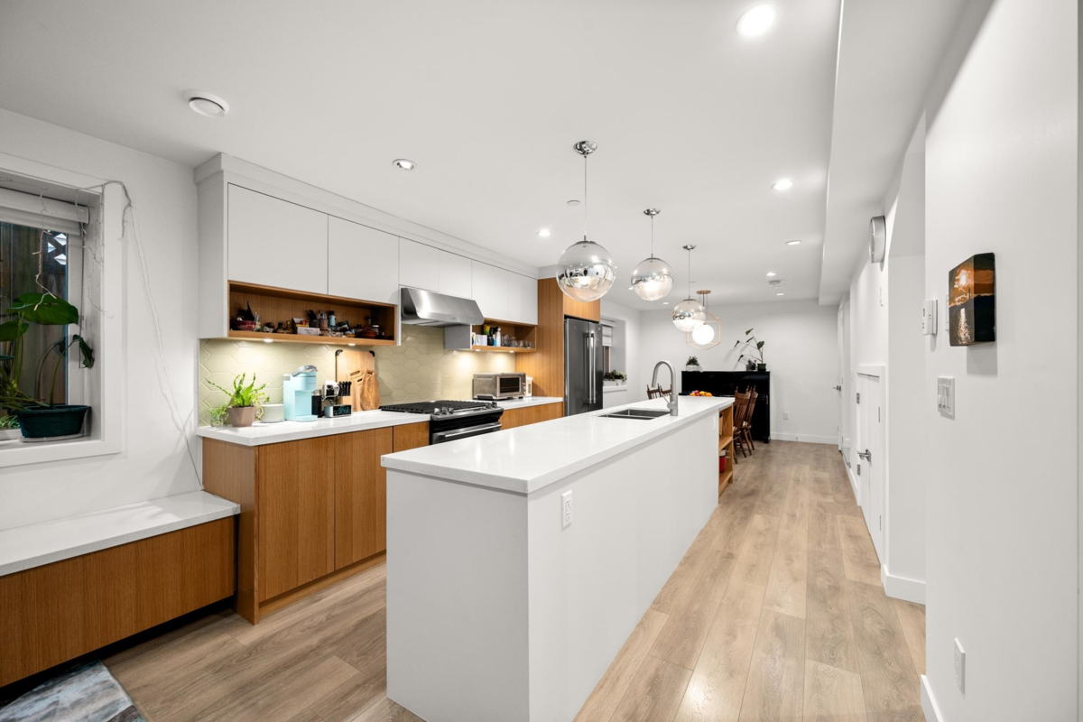 Kitchen Photo of 1452 E 20th Avenue, Vancouver, BC