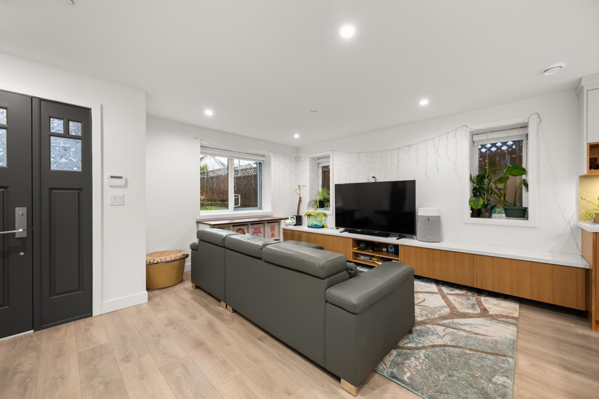 Living Room Photo of 1452 E 20th Avenue, Vancouver, BC