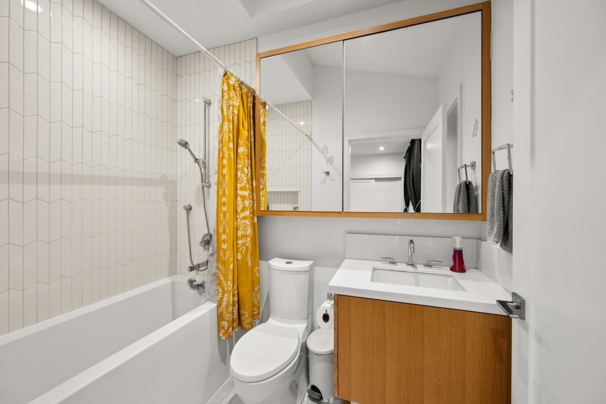 Office / Den Photo of 1452 E 20th Avenue, Vancouver, BC