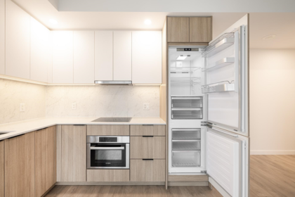 202 13685 102 Avenue, Surrey, BC