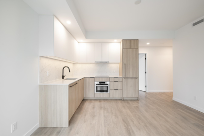 202 13685 102 Avenue, Surrey, BC