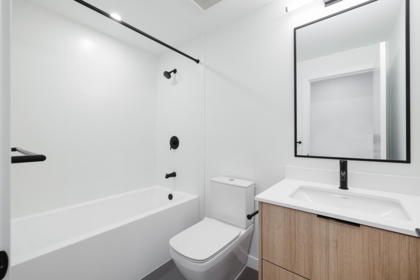 Primary Bathroom Photo of 202 13685 102 Avenue, Surrey, BC