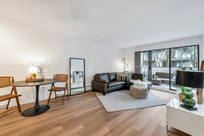107 15020 North Bluff Road, White Rock, BC, White Rock — Apartment/Condo for sale