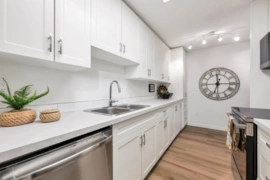 107 15020 North Bluff Road, White Rock, BC