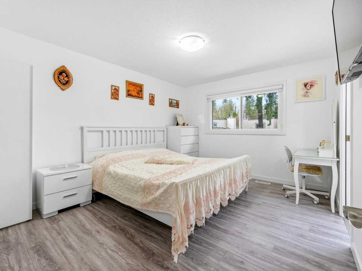 Breakfast Nook Photo of 2515 Battistoni Place, Port Coquitlam, BC