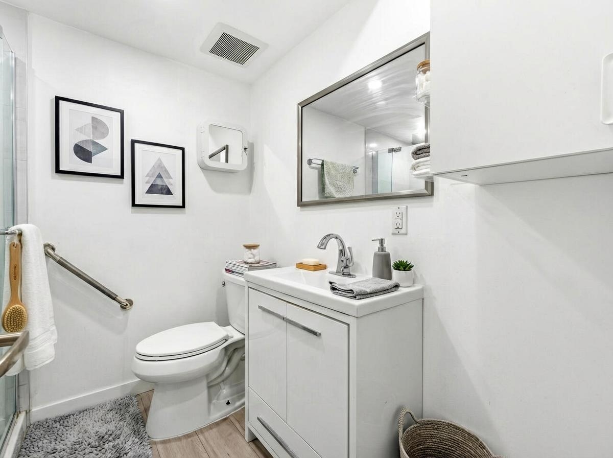 Hallway Photo of 2515 Battistoni Place, Port Coquitlam, BC