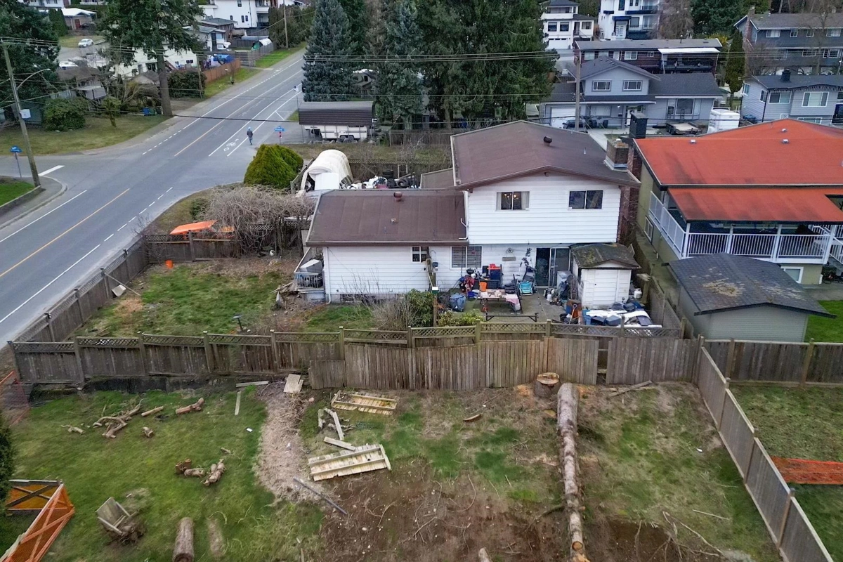 Breakfast Nook Photo of 32555 Bevan Avenue, Abbotsford, BC