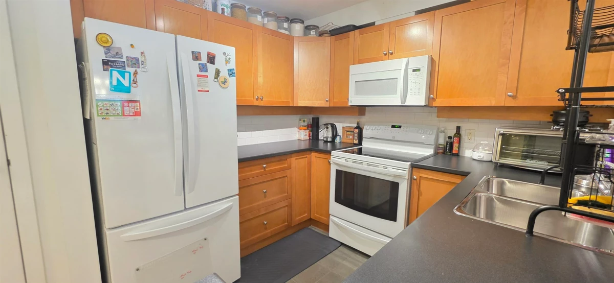 Dining Area Photo of 201 15 Smokey Smith Place, New Westminster, BC