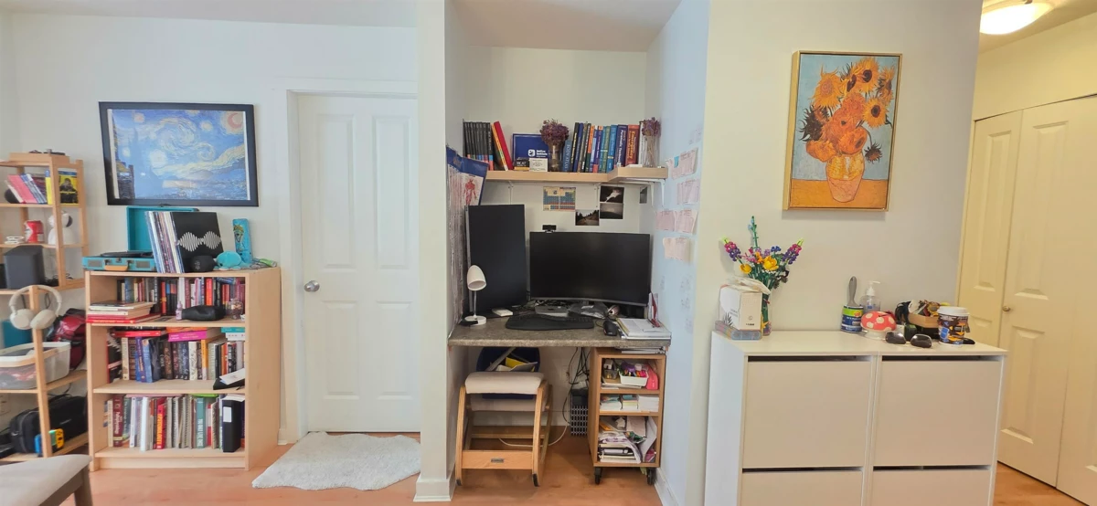 Kitchen Island Photo of 201 15 Smokey Smith Place, New Westminster, BC