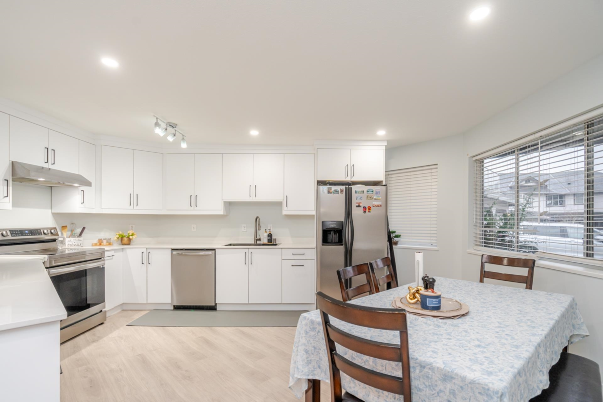 Breakfast Nook Photo of 125 3080 Townline Road, Abbotsford, BC