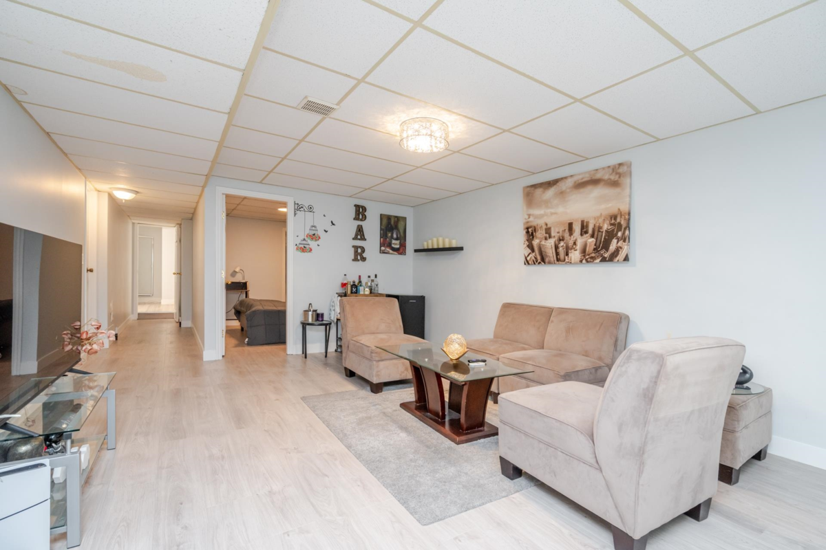 Entry Foyer Photo of 125 3080 Townline Road, Abbotsford, BC