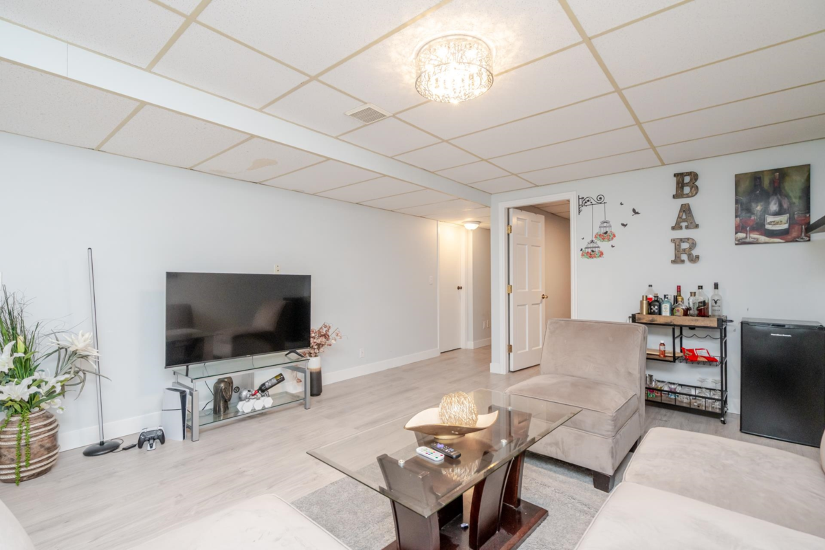 Hallway Photo of 125 3080 Townline Road, Abbotsford, BC