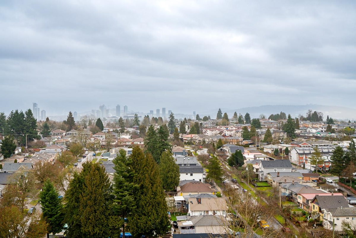 Front Yard Photo of 1710 5288 Melbourne Street, Vancouver, BC