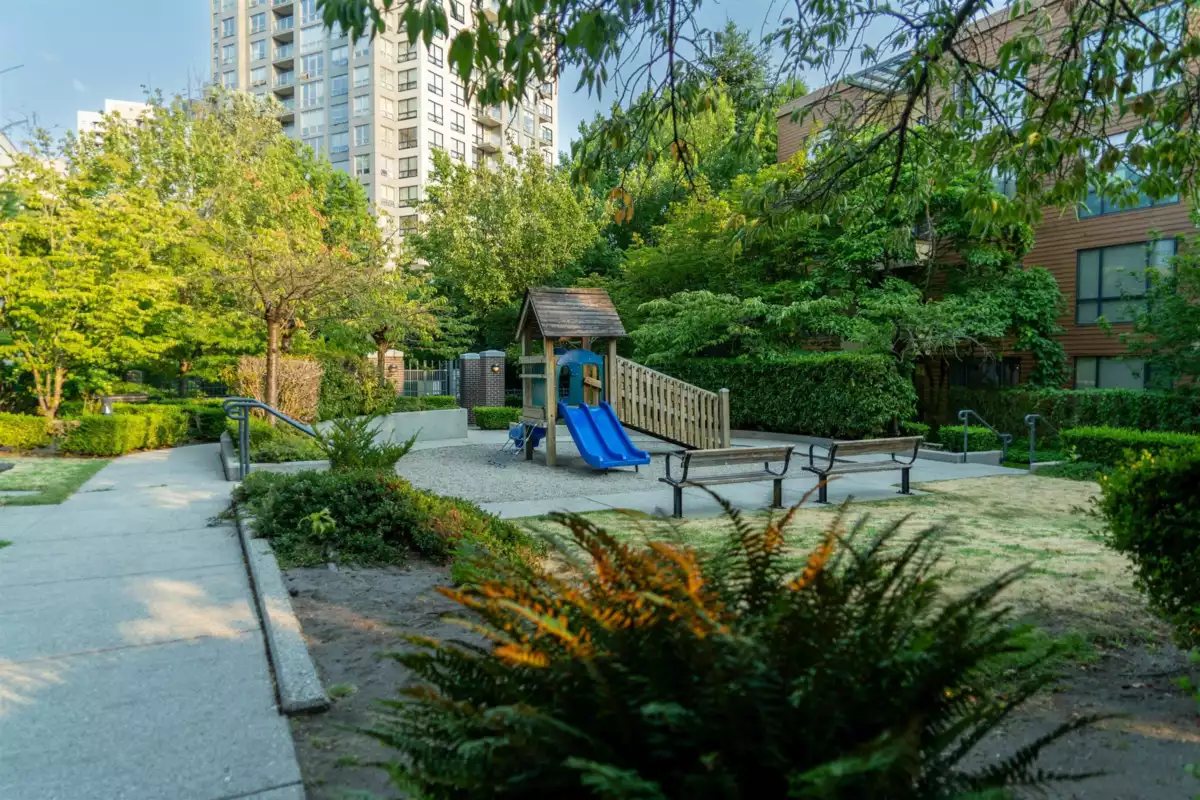 Outdoor Deck Photo of 1710 5288 Melbourne Street, Vancouver, BC
