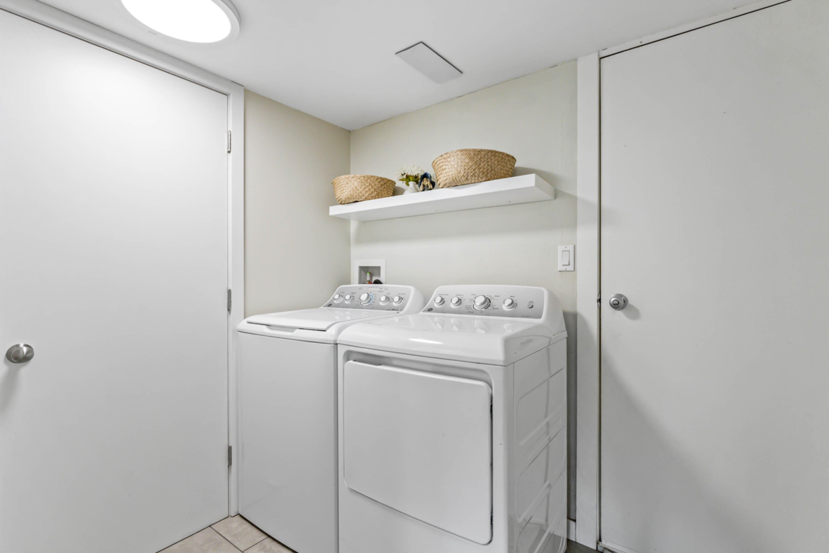 Basement Recreation Room Photo of 12478 Carlton Street, Maple Ridge, BC