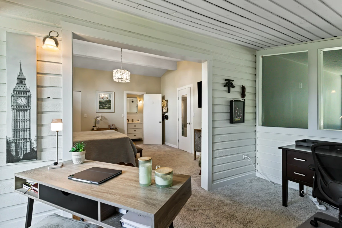 Entry Foyer Photo of 12478 Carlton Street, Maple Ridge, BC