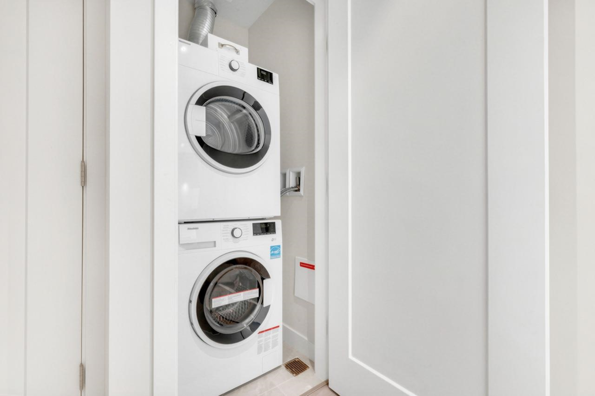 Dining Area Photo of 802 6138 Birney Avenue, Vancouver, BC