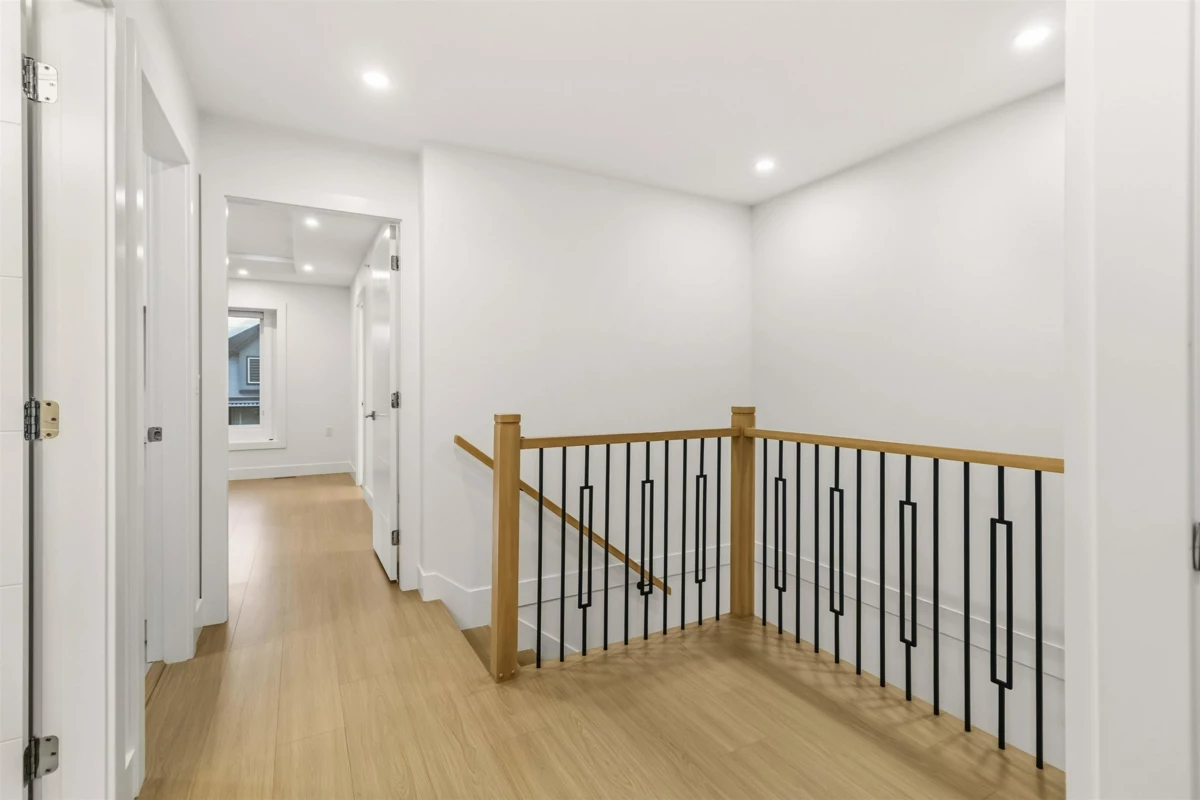 Powder Room Photo of 7381 197 Street, Langley, BC