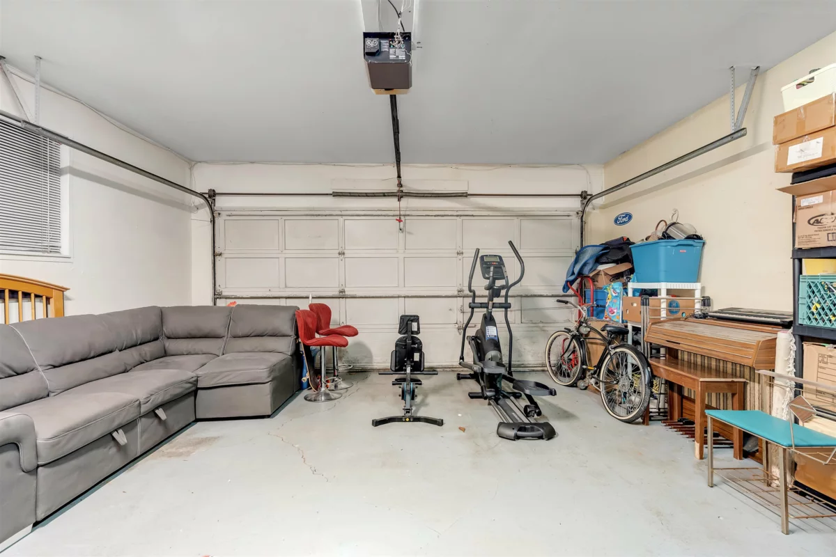 Powder Room Photo of 17440 61a Avenue, Surrey, BC