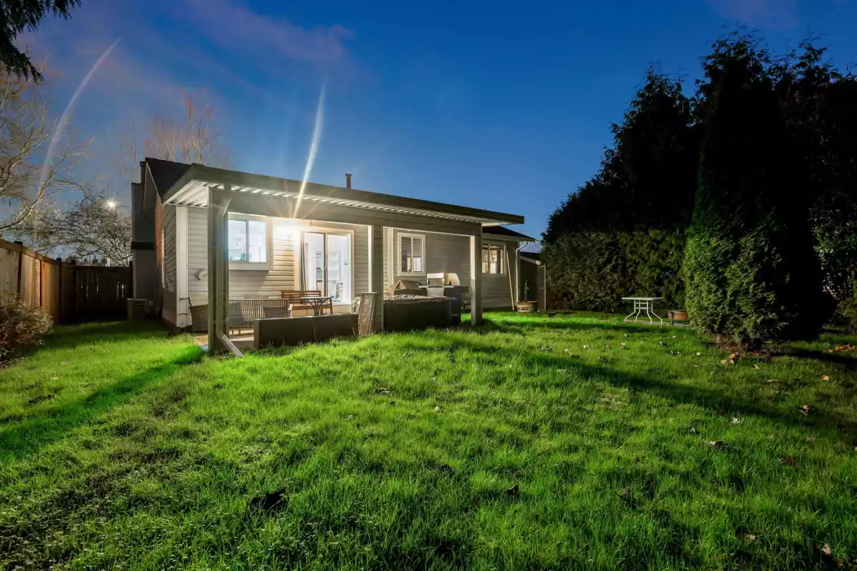 Staircase Photo of 17440 61a Avenue, Surrey, BC