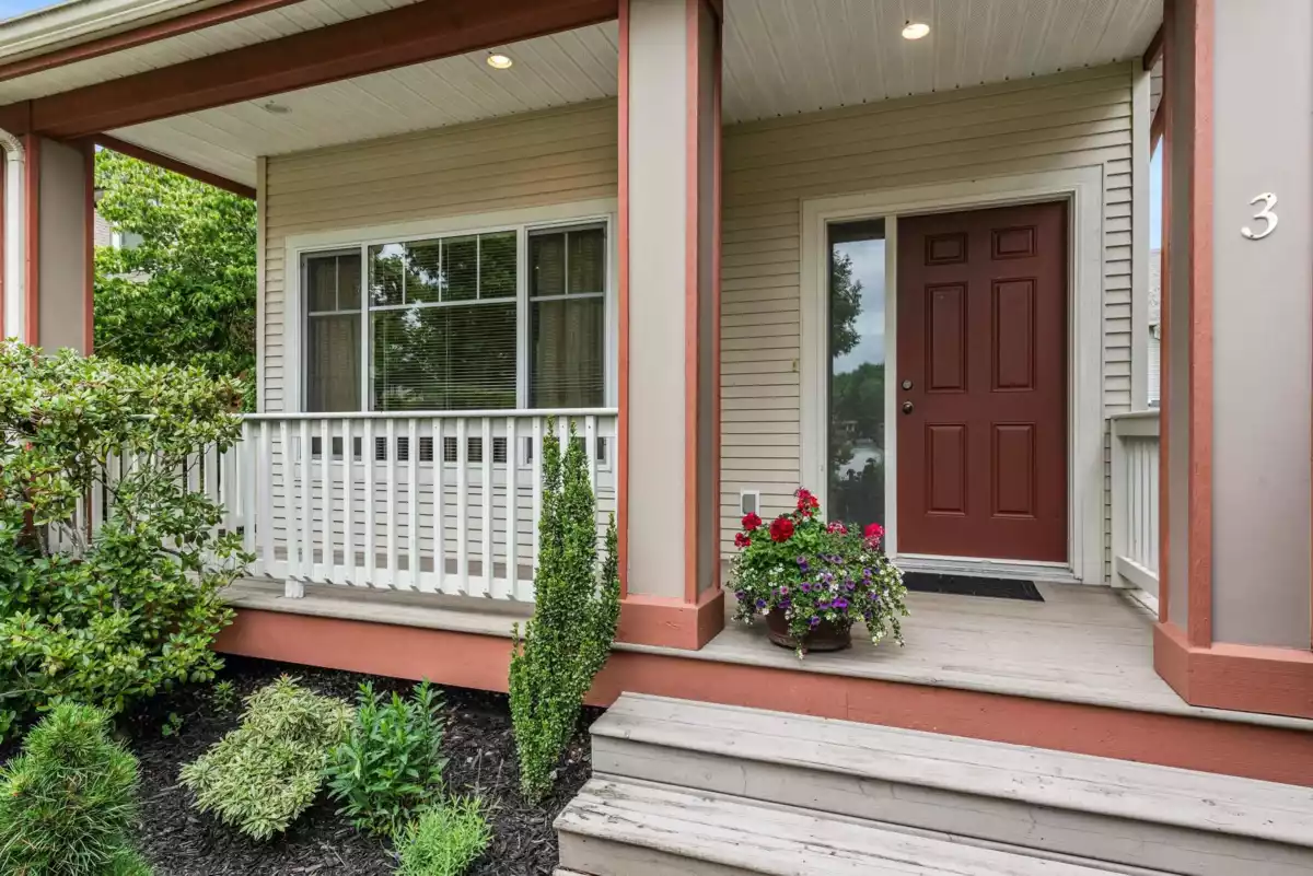 Dining Area Photo of 3 45450 Shawnigan Crescent, Chilliwack, BC
