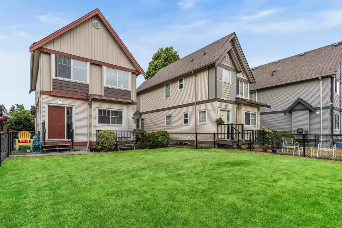 Neighborhood Park Photo Near 3 45450 Shawnigan Crescent, Chilliwack, BC