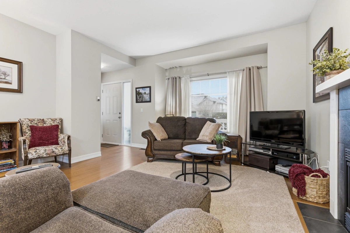 Staircase Photo of 3 45450 Shawnigan Crescent, Chilliwack, BC
