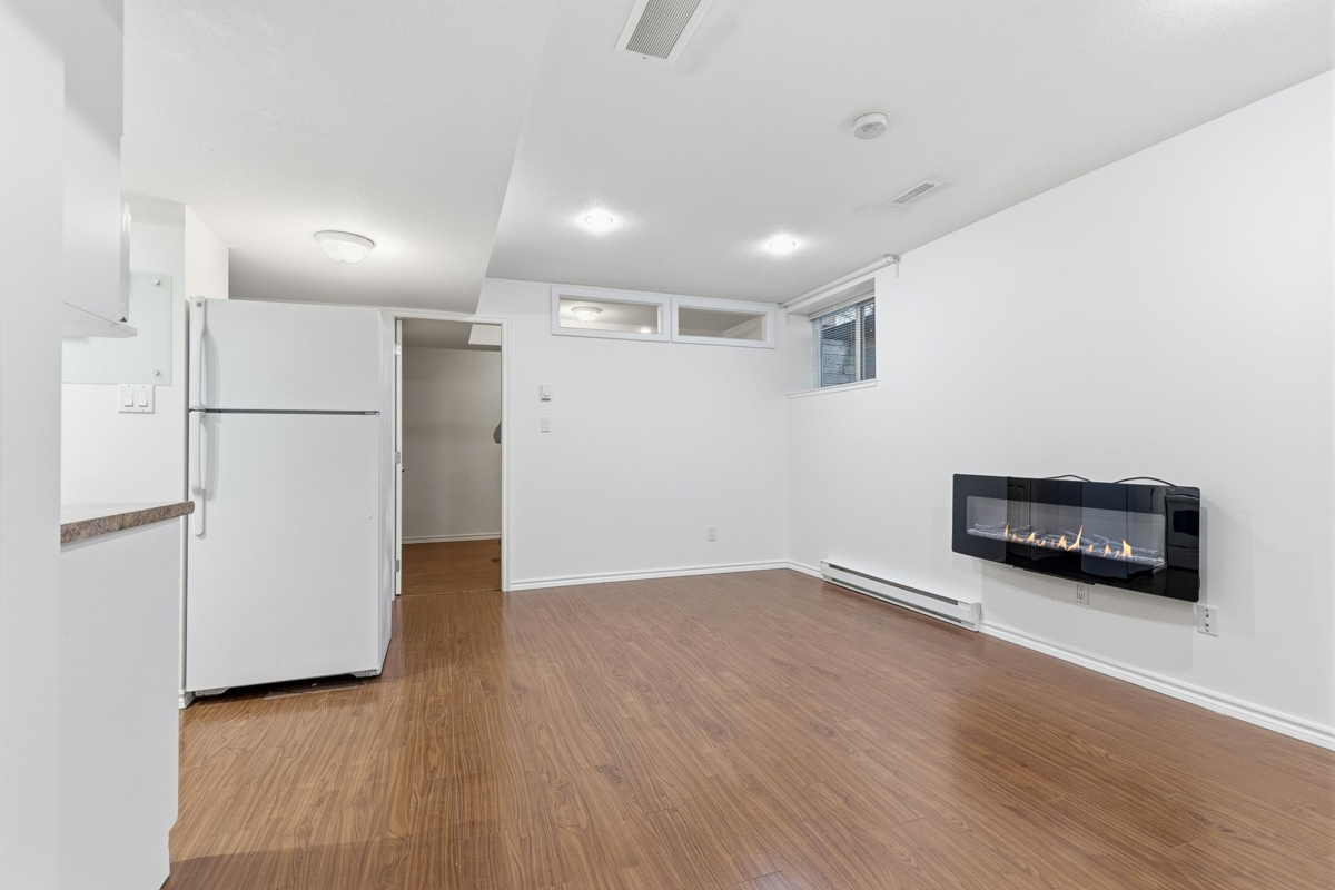 Swimming Pool Photo of 3 45450 Shawnigan Crescent, Chilliwack, BC